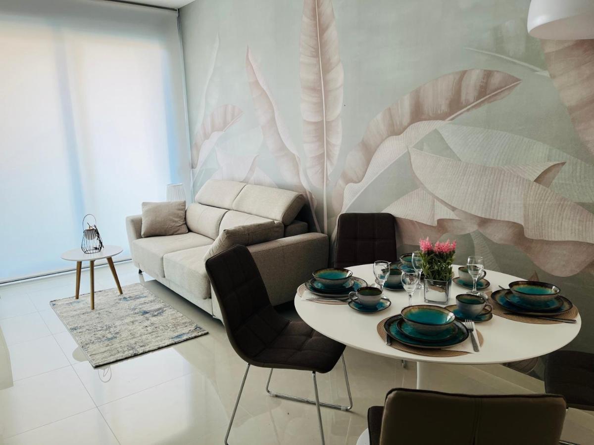New 2022 Casanovas-Apartment Torrevieja Center ภายนอก รูปภาพ